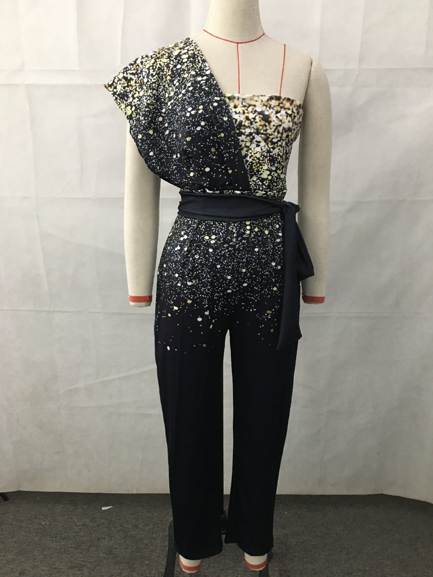 Lustrous™ Jumpsuit met één schouder