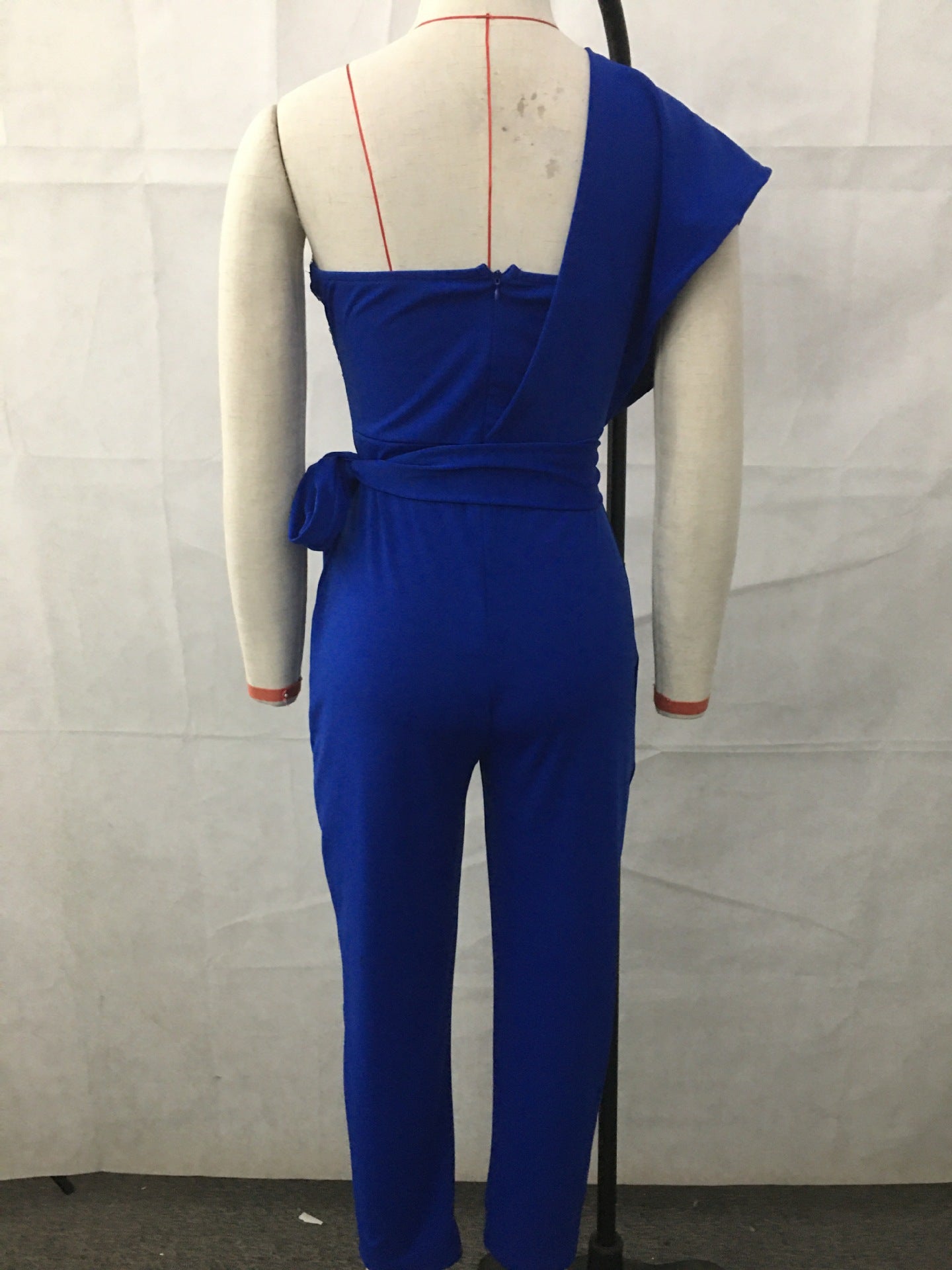 Lustrous™ Jumpsuit met één schouder